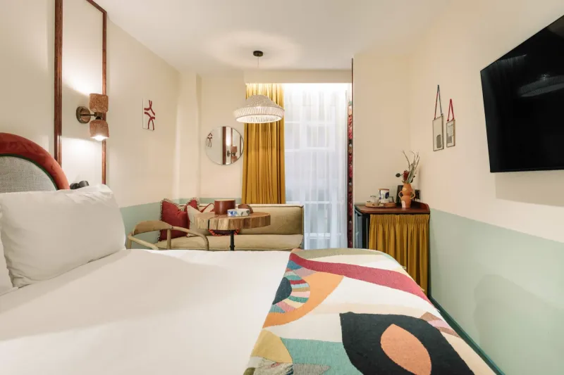 Bedroom   1 King Bed @ room2 Belfast