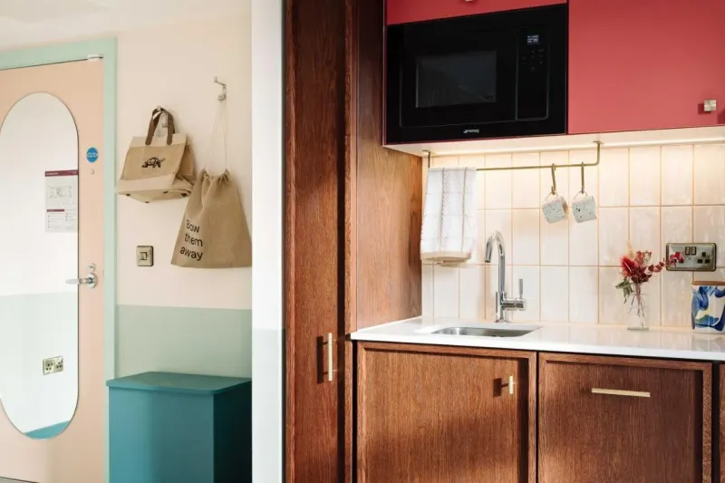 Studio   1 King Bed   Windowless @ room2 Belfast