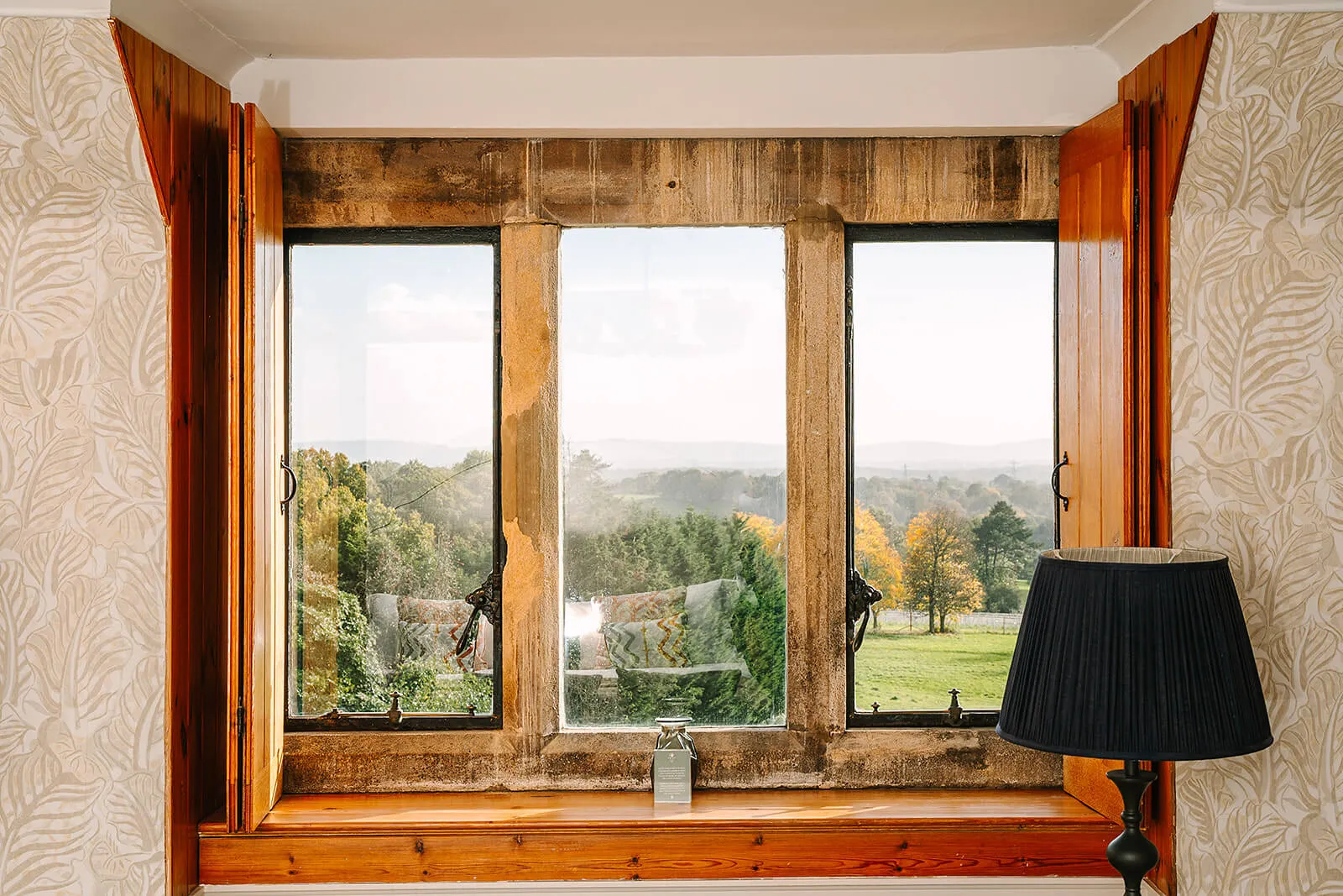 Comfy with View   1 King Bed @ South Lodge Hotel