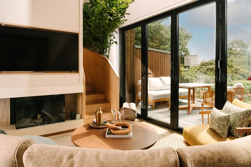 Lakeside Lodge   2 King Beds @ South Lodge Hotel