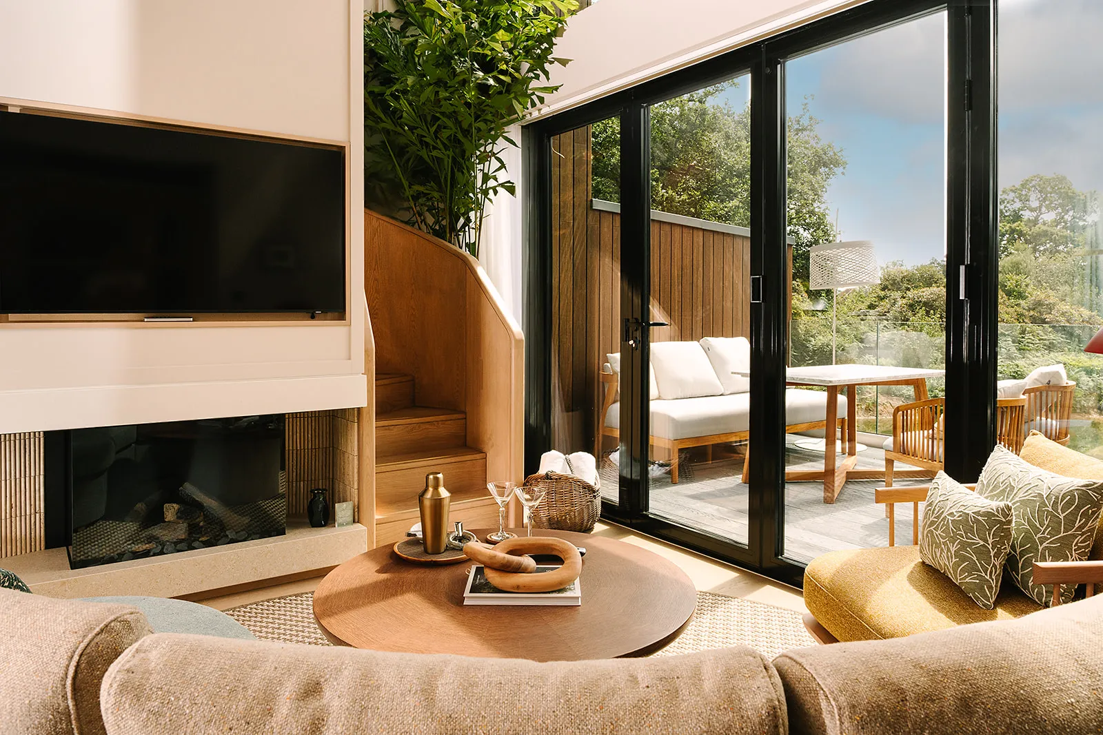 Lakeside Lodge   2 King Beds @ South Lodge Hotel