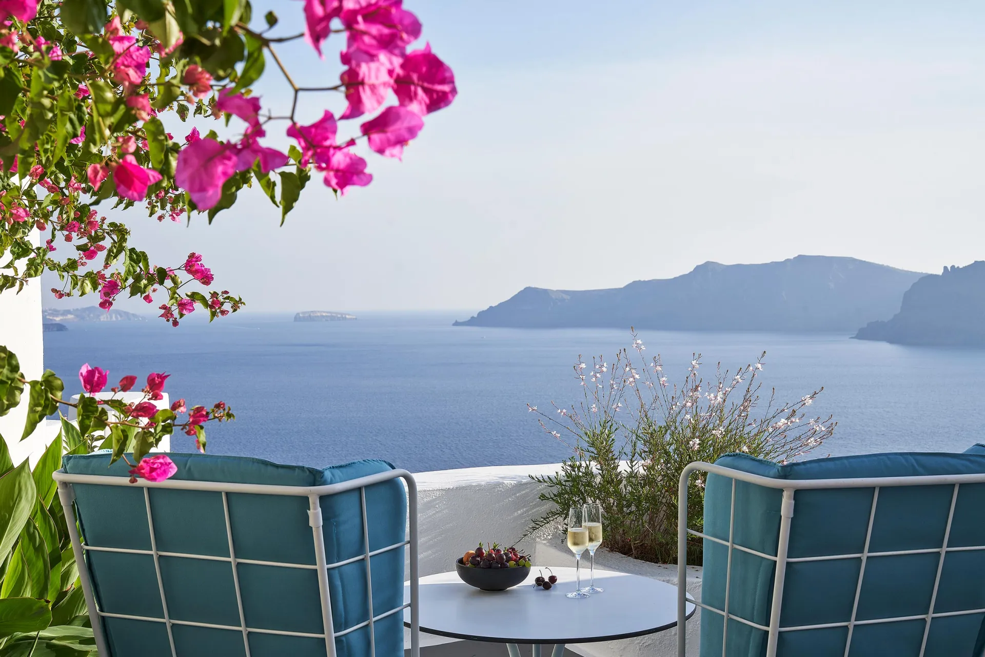 Senior Sea View Suite @ Katikies Kirini Santorini   The Leading Hotels of the World
