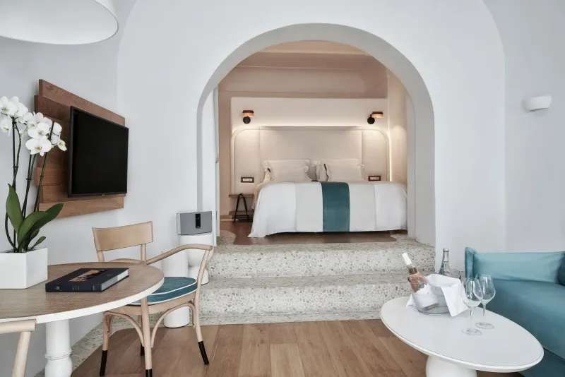 Senior Sea View Suite @ Katikies Kirini Santorini   The Leading Hotels of the World