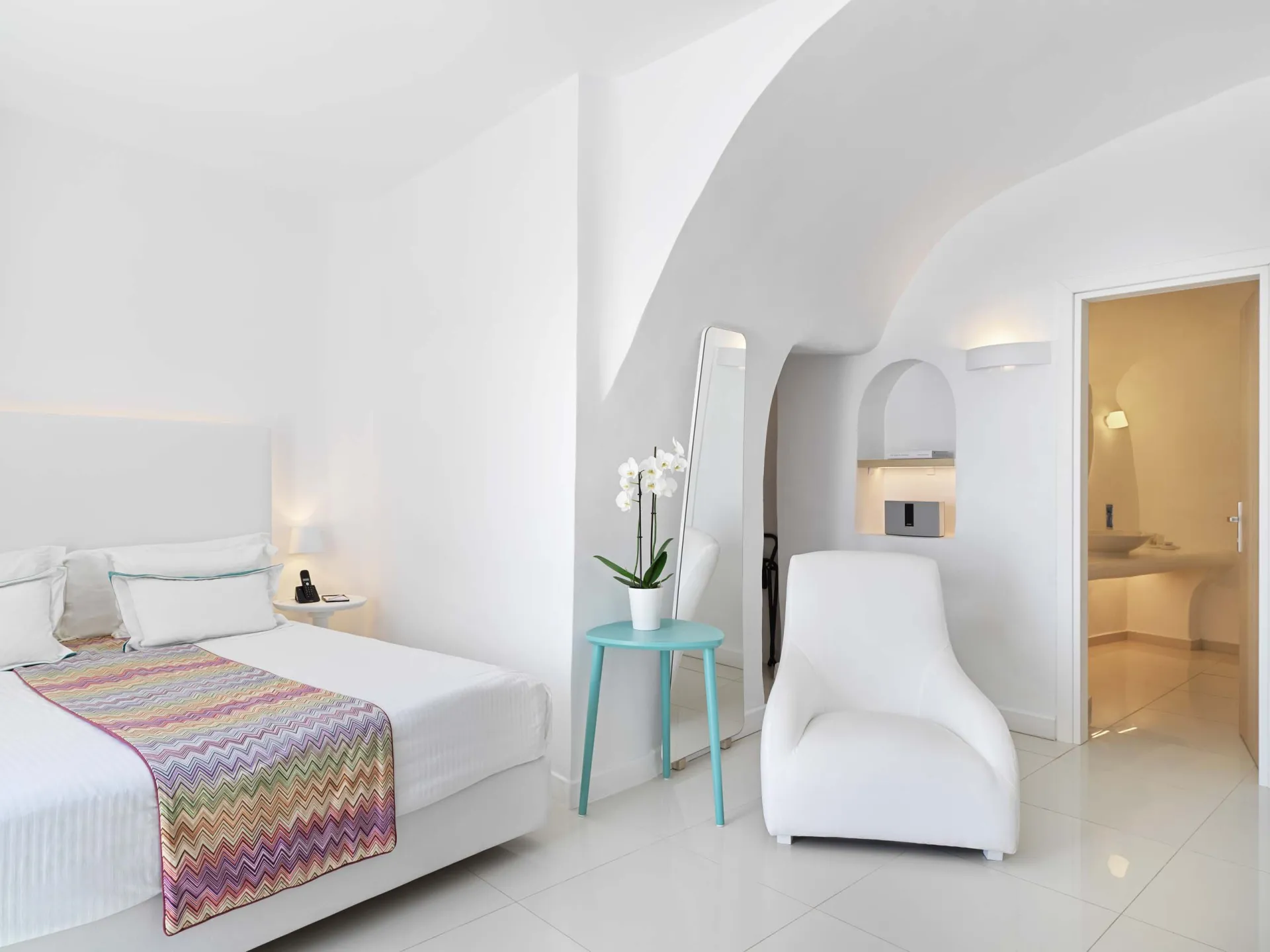 Junior Suite Sea View @ Katikies Chromata Santorini   The Leading Hotels of the World
