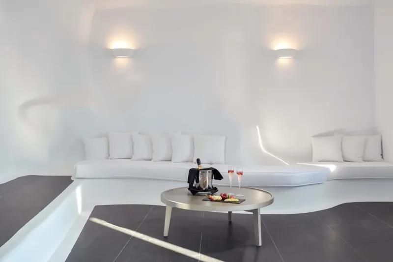 Master Pool Suite @ Katikies Chromata Santorini   The Leading Hotels of the World