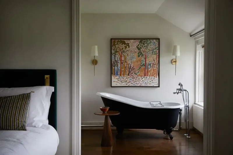 Superior King @ The Grove