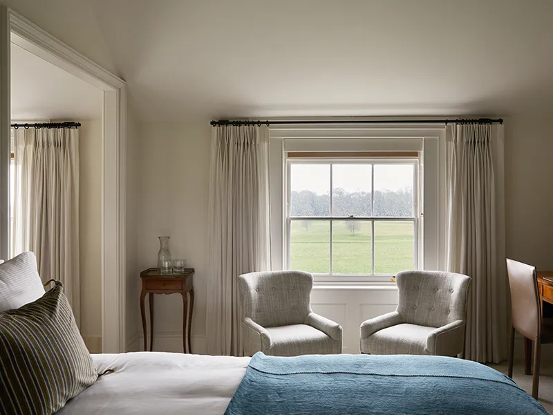 Superior King @ The Grove