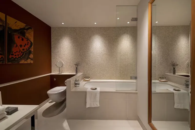 Superior Twin @ The Grove