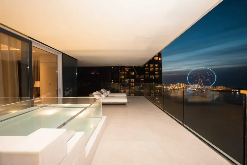 4 Bed Skyline Suite Pools @ FIVE LUXE JBR