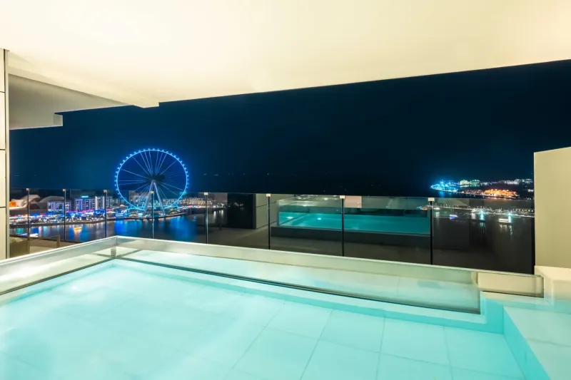 3 Bed Skyline Suite Pool @ FIVE LUXE JBR