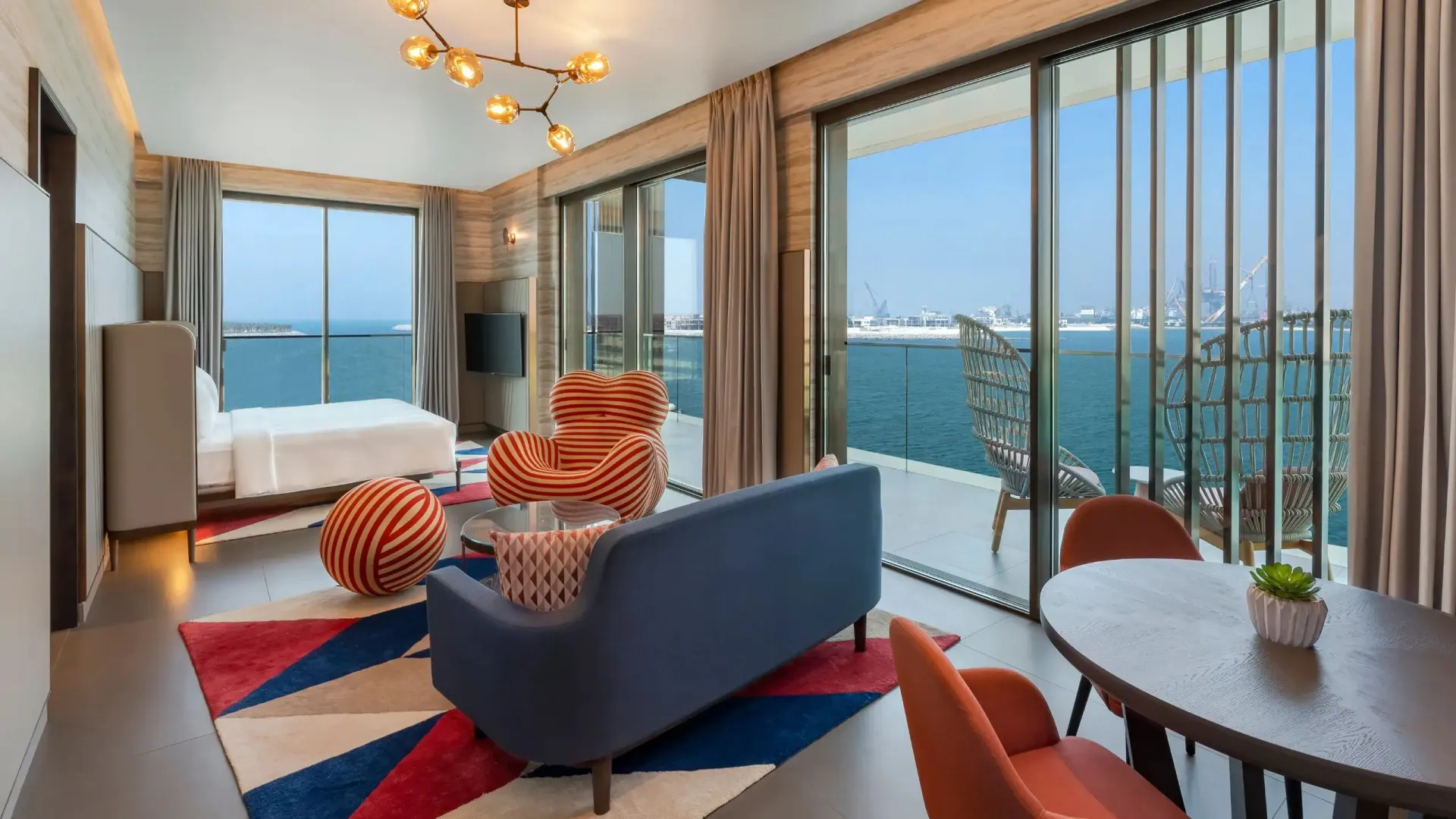 1 King Bed Deluxe Exclusive Beach Access  Comp Transfer To Mercato Mall  @ Hyatt Centric Jumeirah Dubai