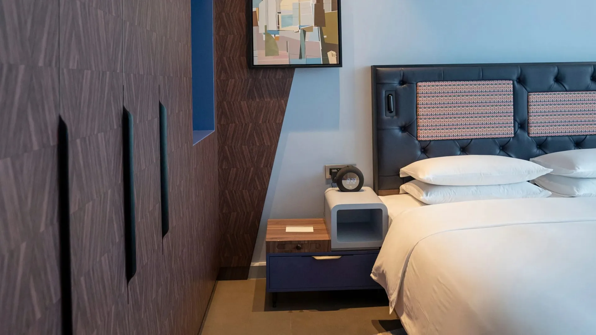 1 King Bed Sea View Balcony Exclusive Beach Access  Comp Transfer To Mercato Mall @ Hyatt Centric Jumeirah Dubai