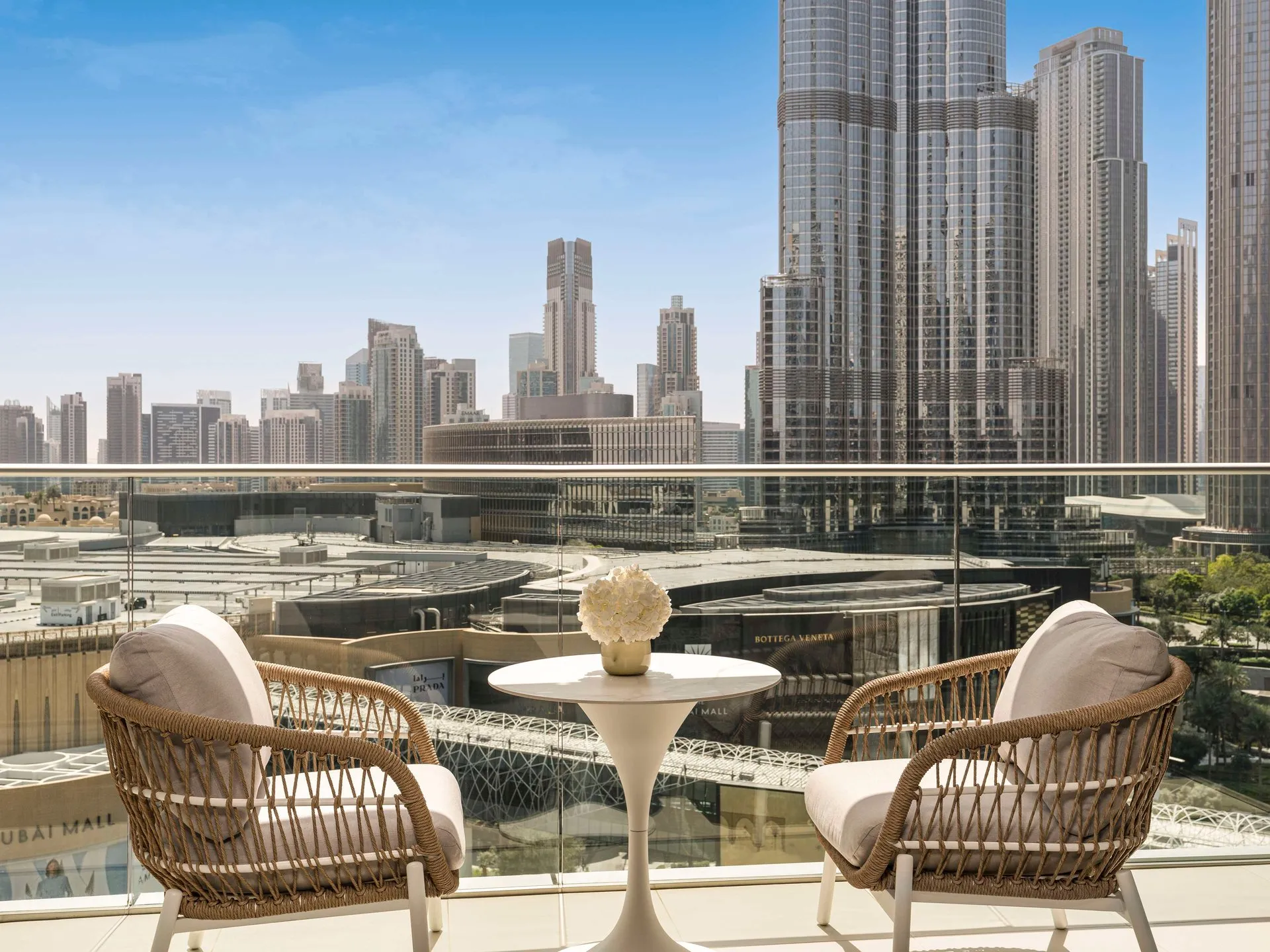 Grand Premier Burj View Room @ Kempinski The Boulevard Dubai