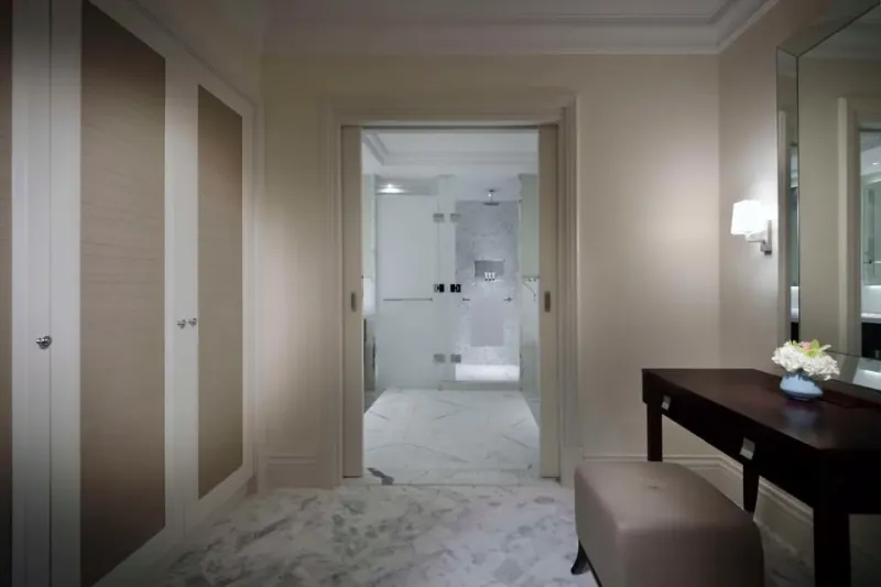 Grand Premier Burj View Room @ Kempinski The Boulevard Dubai