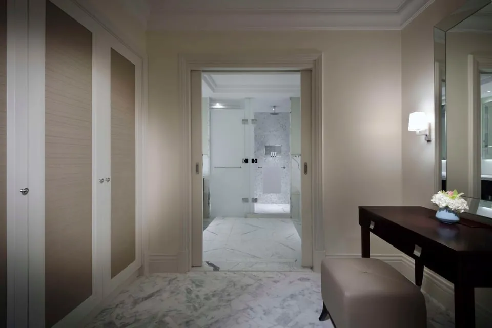 Grand Premier Burj View Room @ Kempinski The Boulevard Dubai