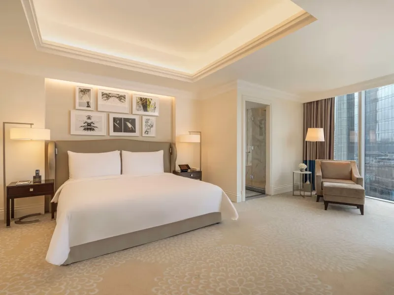 Grand Downtown Club Suite @ Kempinski The Boulevard Dubai