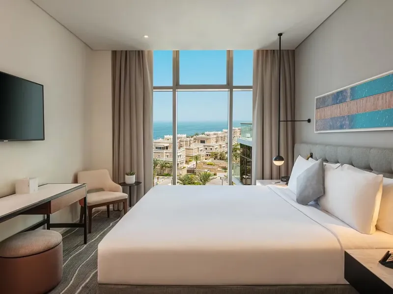 1 King Deluxe Palm Sea View @ Th8 Palm Dubai Beach Resort Vignette Collection