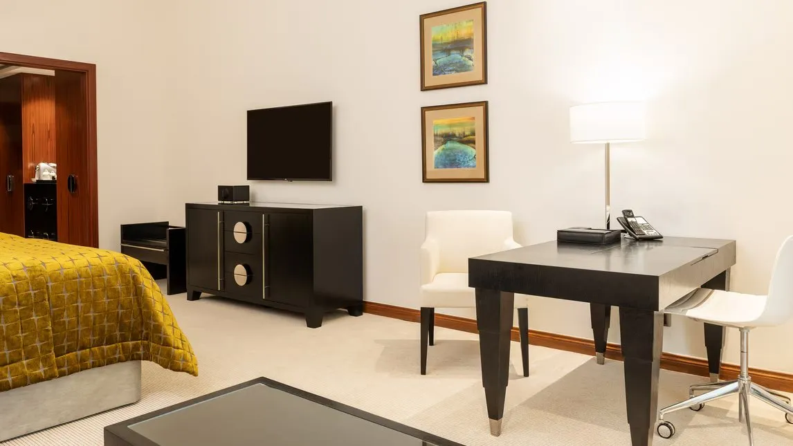 Premier Room @ Grosvenor House  a Luxury Collection Hotel