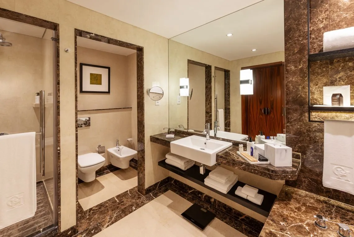Two Bedroom Family Suite @ Grosvenor House  a Luxury Collection Hotel