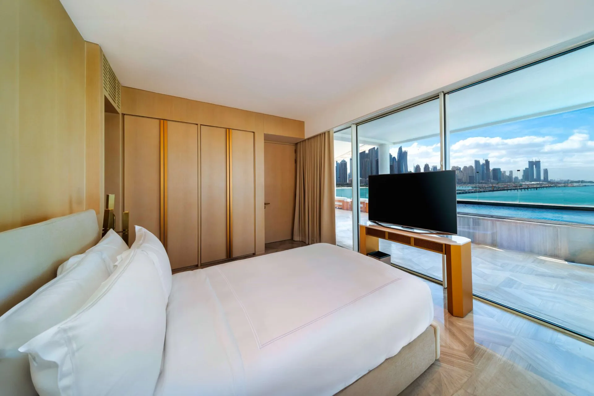 4 Bed Xl Terrace Pool Suite @ Five Palm Jumeirah Dubai