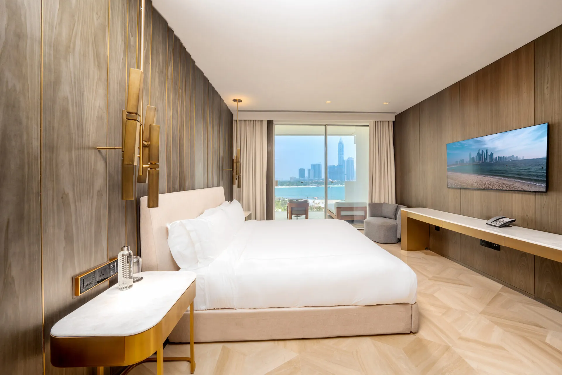 3 Bed Xl Terrace Pool Suite @ Five Palm Jumeirah Dubai