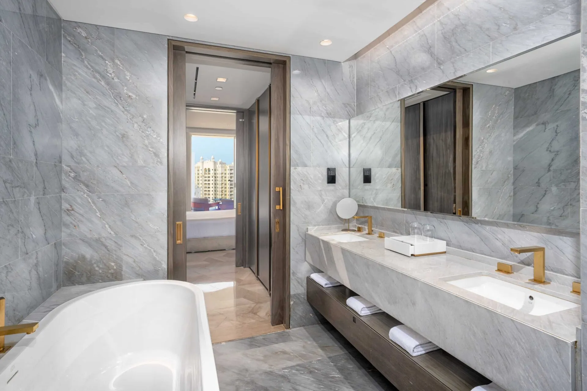 1 Bed Hotel Apartment @ Five Palm Jumeirah Dubai