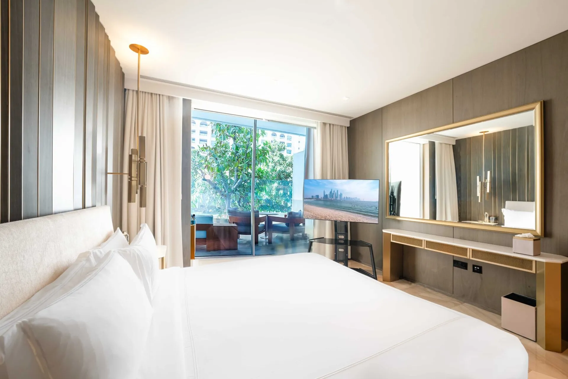 1 Bed Hotel Apartment @ Five Palm Jumeirah Dubai