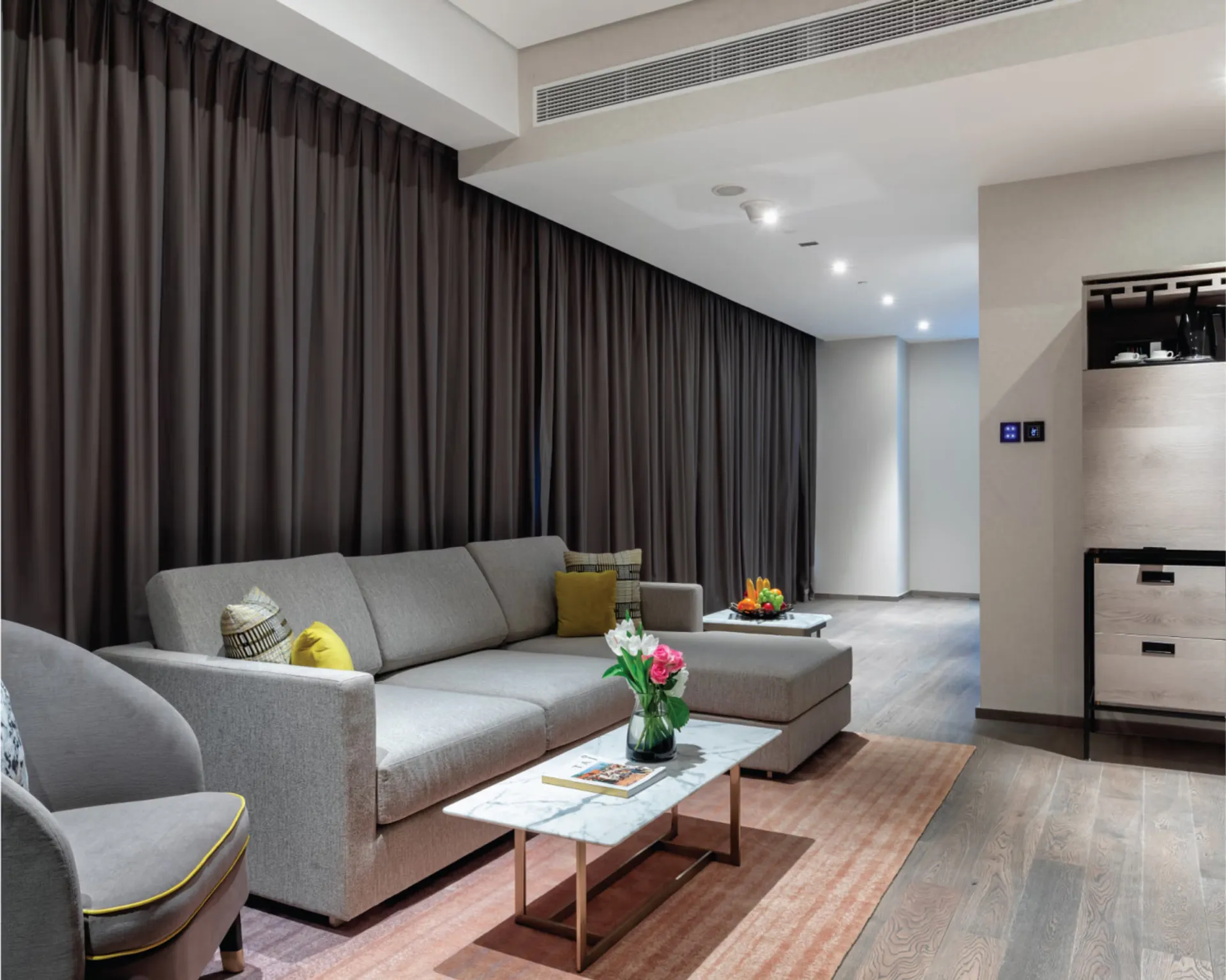 One Bed Room Luxury Suite @ Taj Jumeirah Lakes Towers Dubai