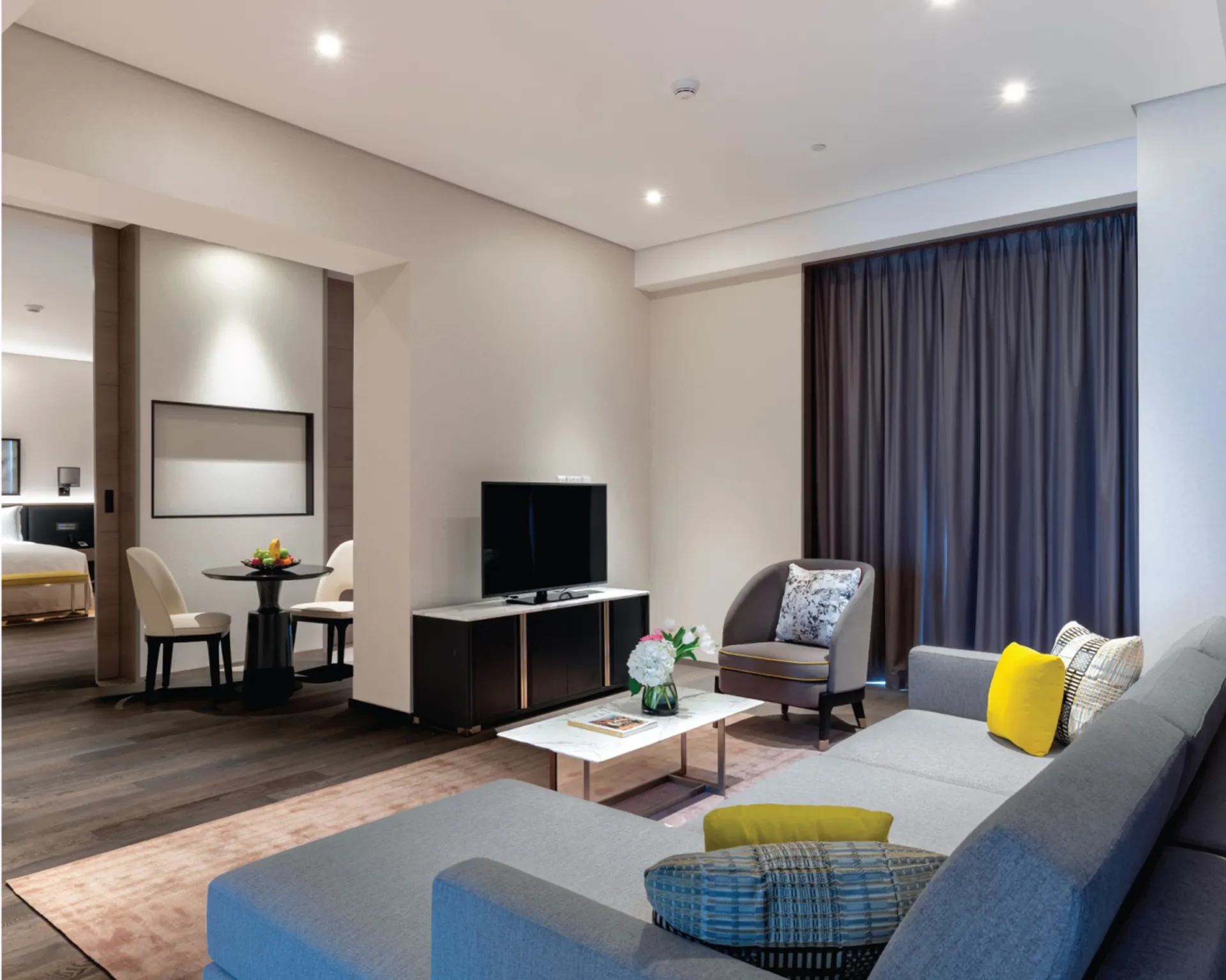 One Bed Room Luxury Suite @ Taj Jumeirah Lakes Towers Dubai