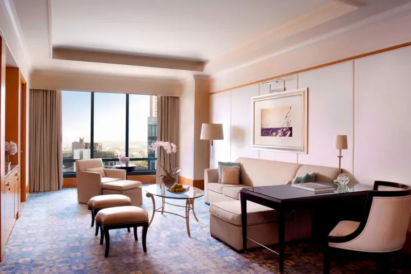 Suite Executive @ The Ritz Carlton  Dubai Intl Financial Centre