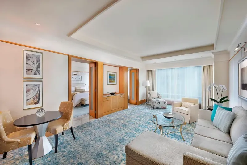 Suite Executive @ The Ritz Carlton  Dubai Intl Financial Centre