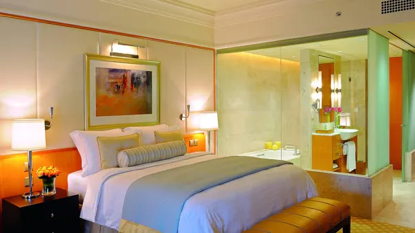 Room Deluxe @ The Ritz Carlton  Dubai Intl Financial Centre