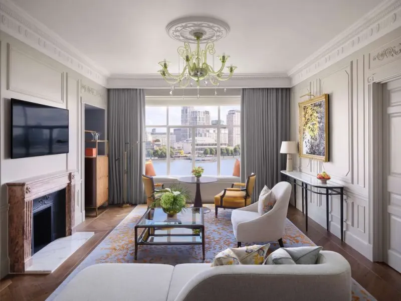 Suite Grand @ The Savoy