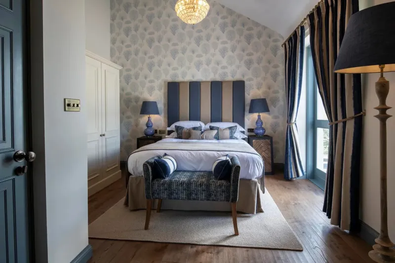 Classic Room @ Beadnell Towers  amp  Kitchen