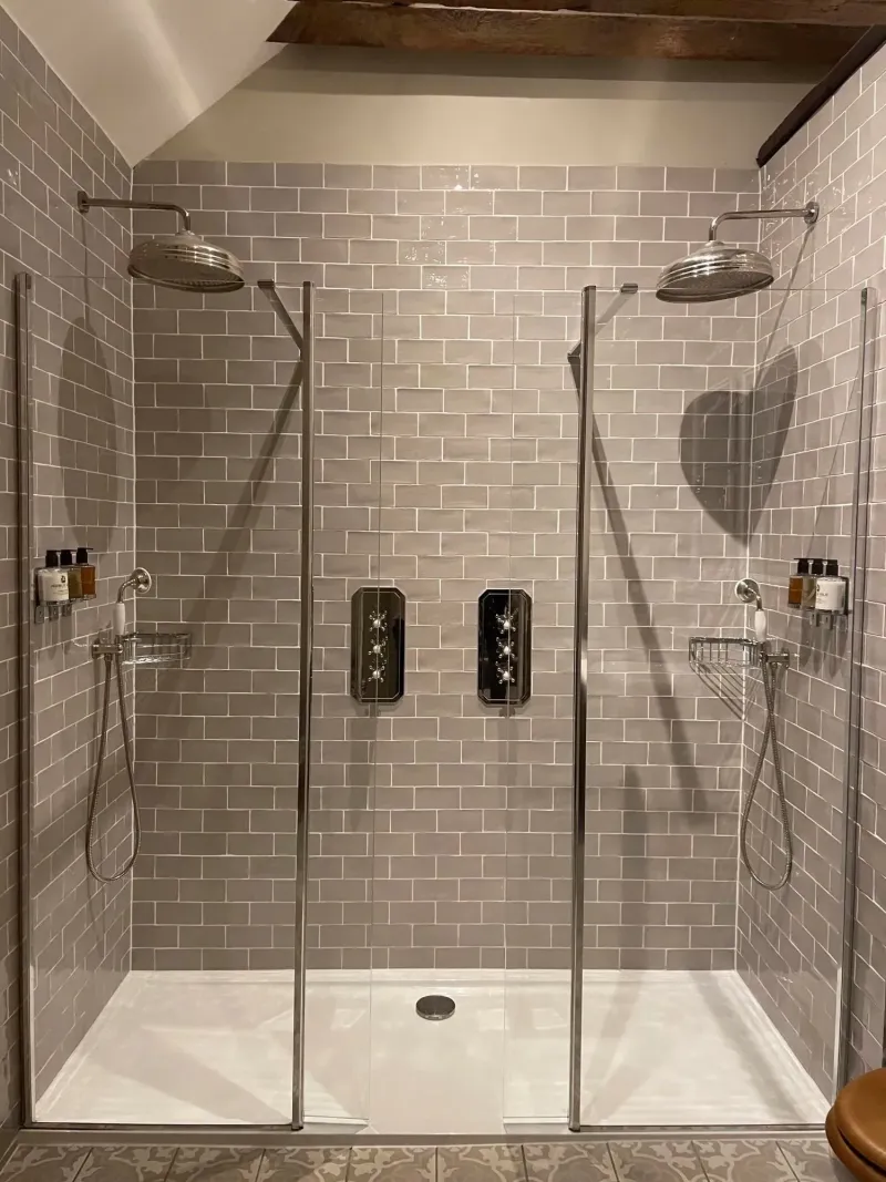 Executive Junior Suite @ Beadnell Towers  amp  Kitchen