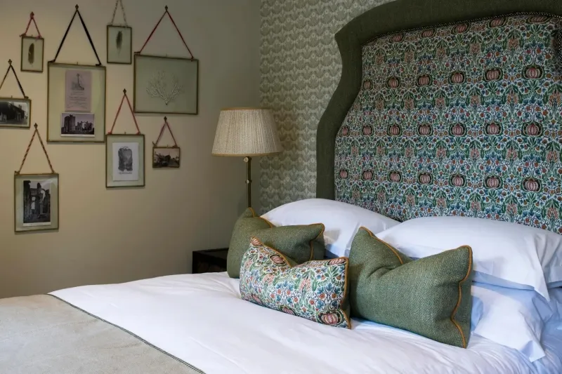 Classic King Room Accessible @ Beadnell Towers  amp  Kitchen