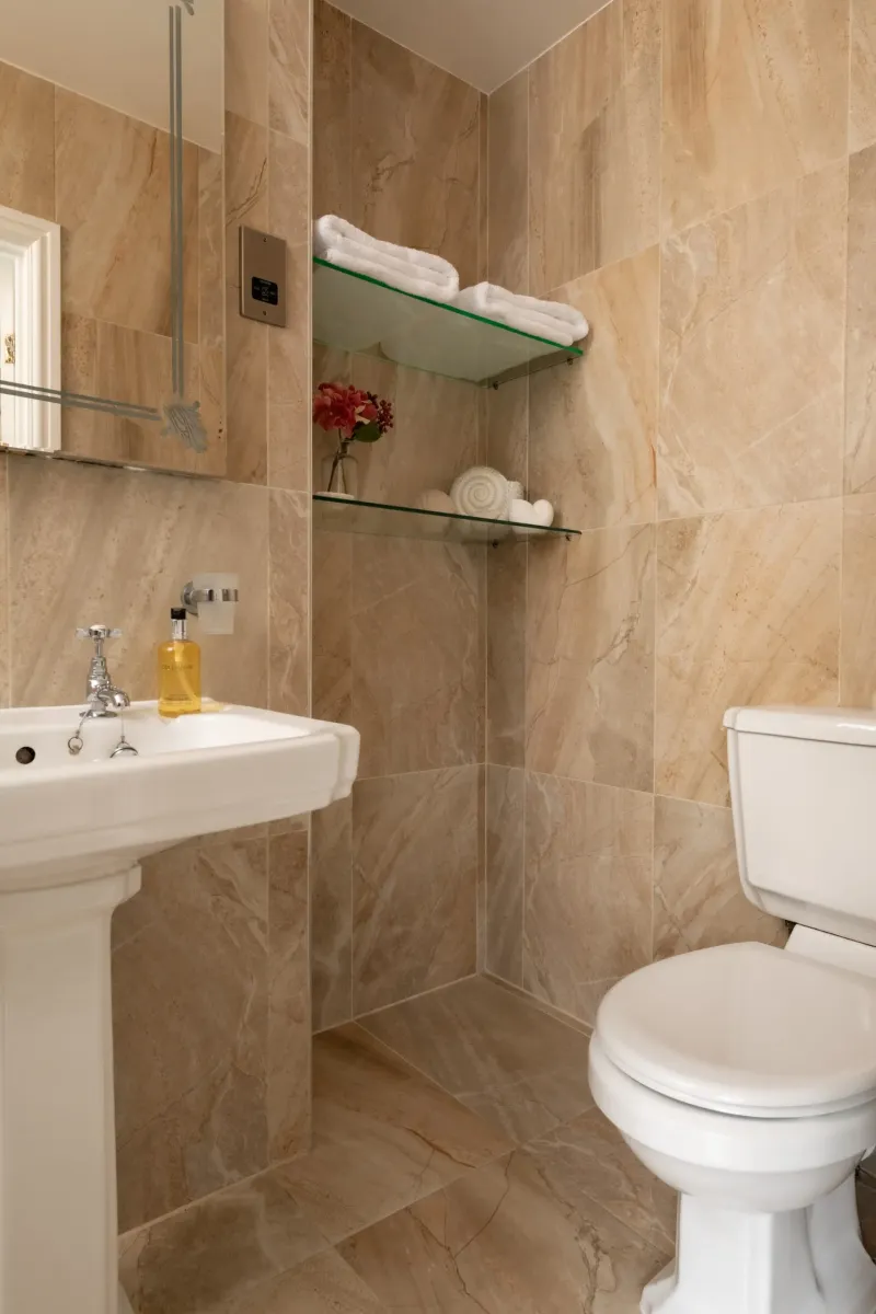 Lilac   Double Room with Walk in Shower @ Afon Rhaiadr Country House