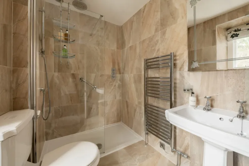 Honeysuckle   Superior Super King Room   Rain Shower @ Afon Rhaiadr Country House