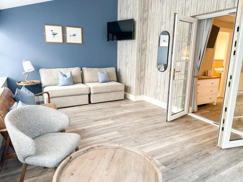 Deluxe Family Suite @ Beach House Hotel