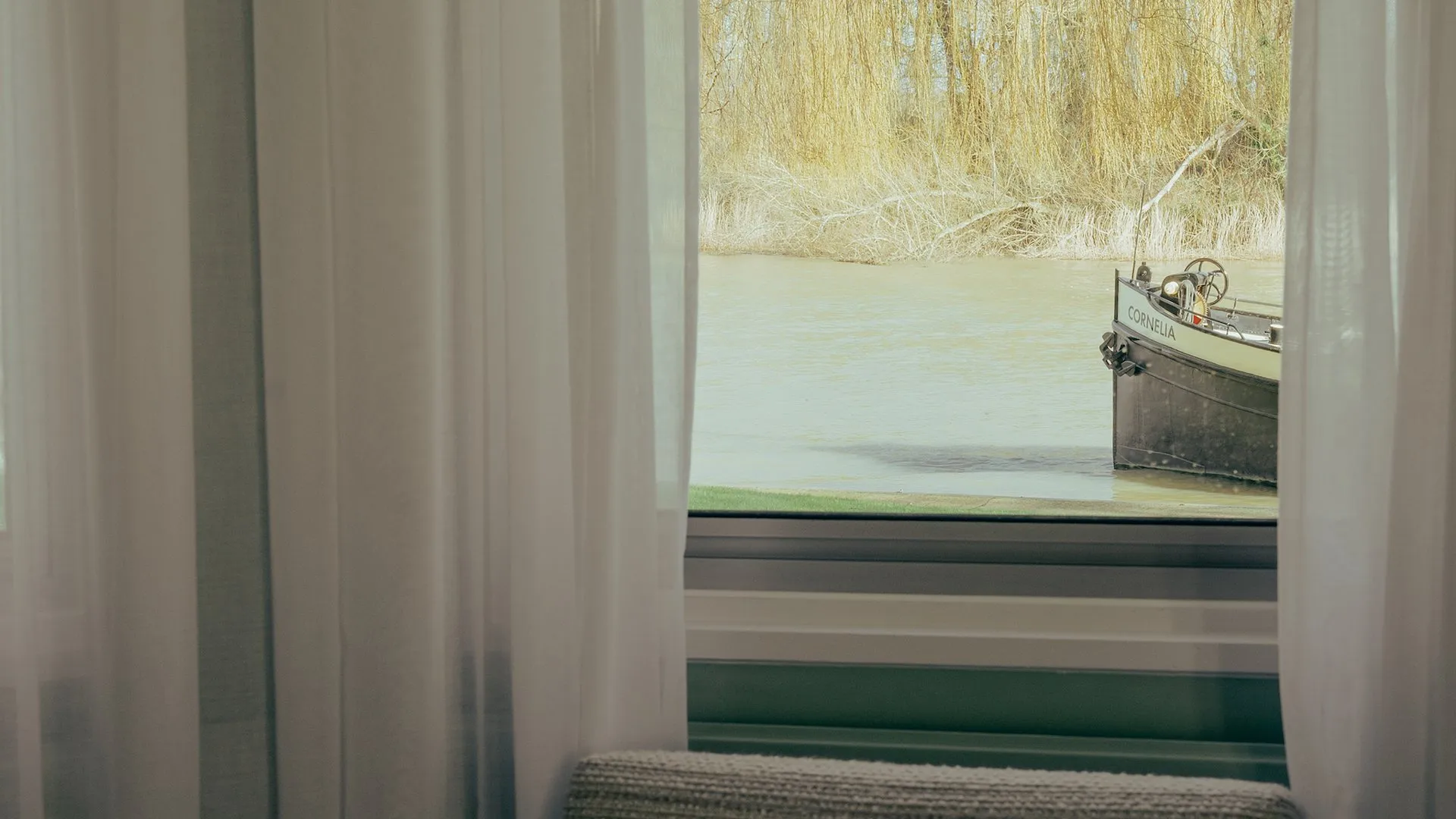 Large Double Room with River View @ Oakley Court Hotel