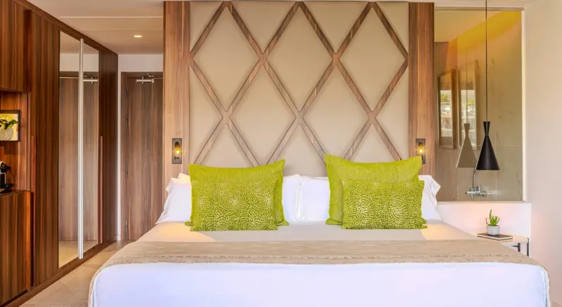 Junior Suite For Couples @ Zafiro Palace Palmanova