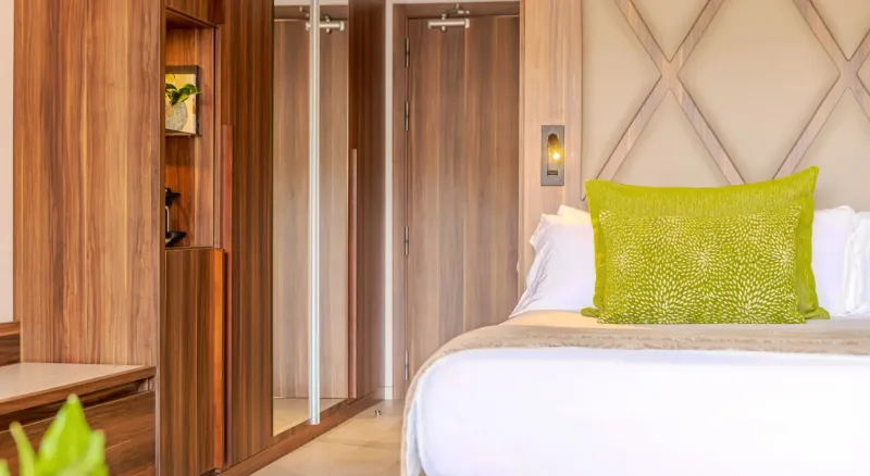 Junior Suite For Couples @ Zafiro Palace Palmanova