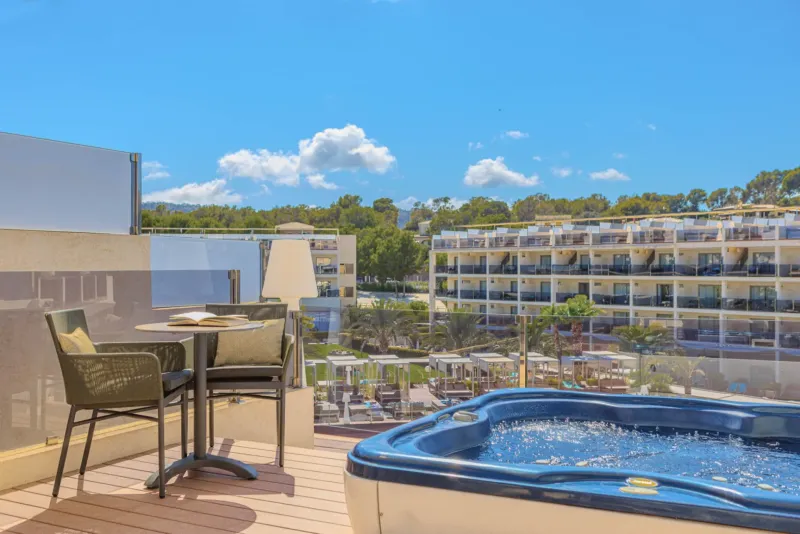 Junior Penthouse Suite Pool View Zafiro Club  2 Adults  @ Zafiro Palace Palmanova
