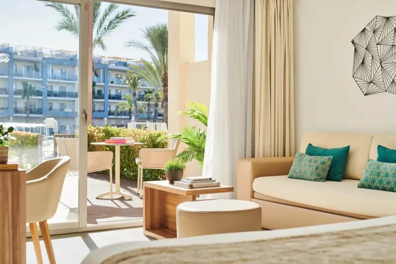 Junior Suite Swim Up  2 Adults  @ Zafiro Palace Alcudia