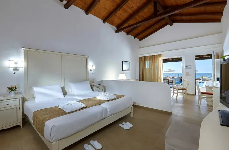 Deluxe Bungalow Suite Open Plan Beach Front w  Private Pool @ Alexander Beach Hotel  amp  Village Resort