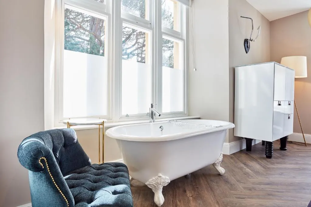 Kendal Suite @ Oddfellows On The Park