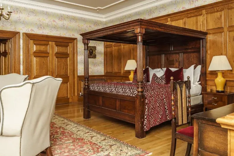 Four Poster Junior Suite @ Lainston House Hotel