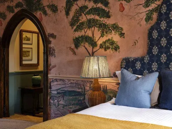 Master Suite @ The Old Bell Hotel