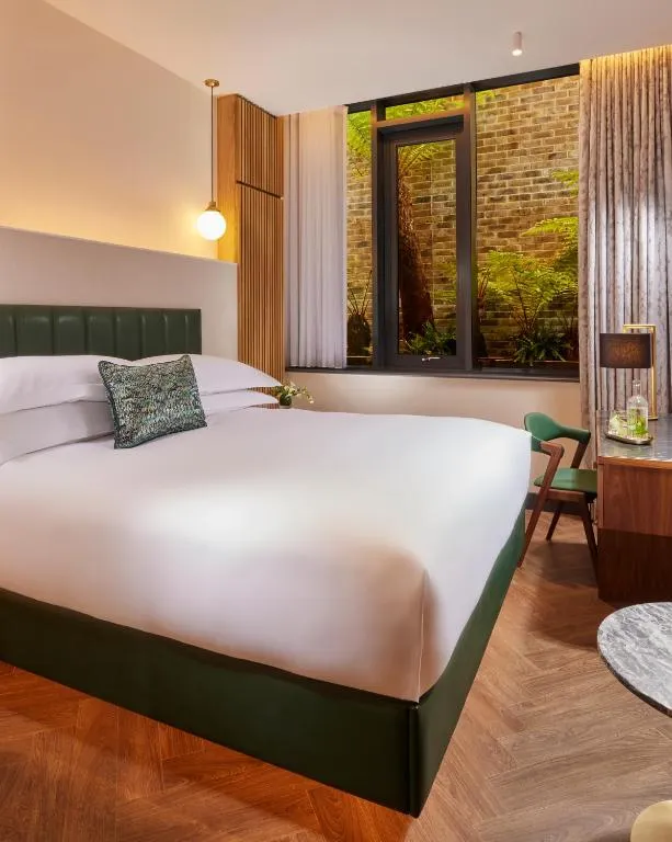 Deluxe Room   1 Super King Bed @ The Chancery Hotel