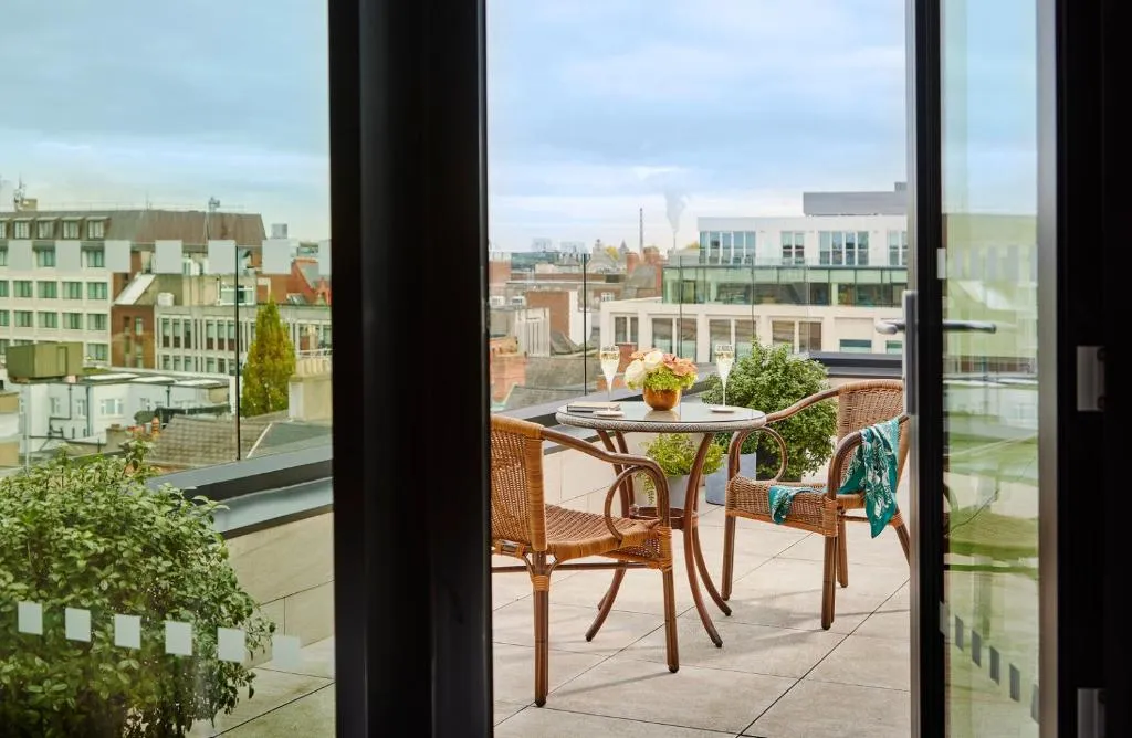 Terrace King   1 King Bed @ The Grafton Hotel Dublin
